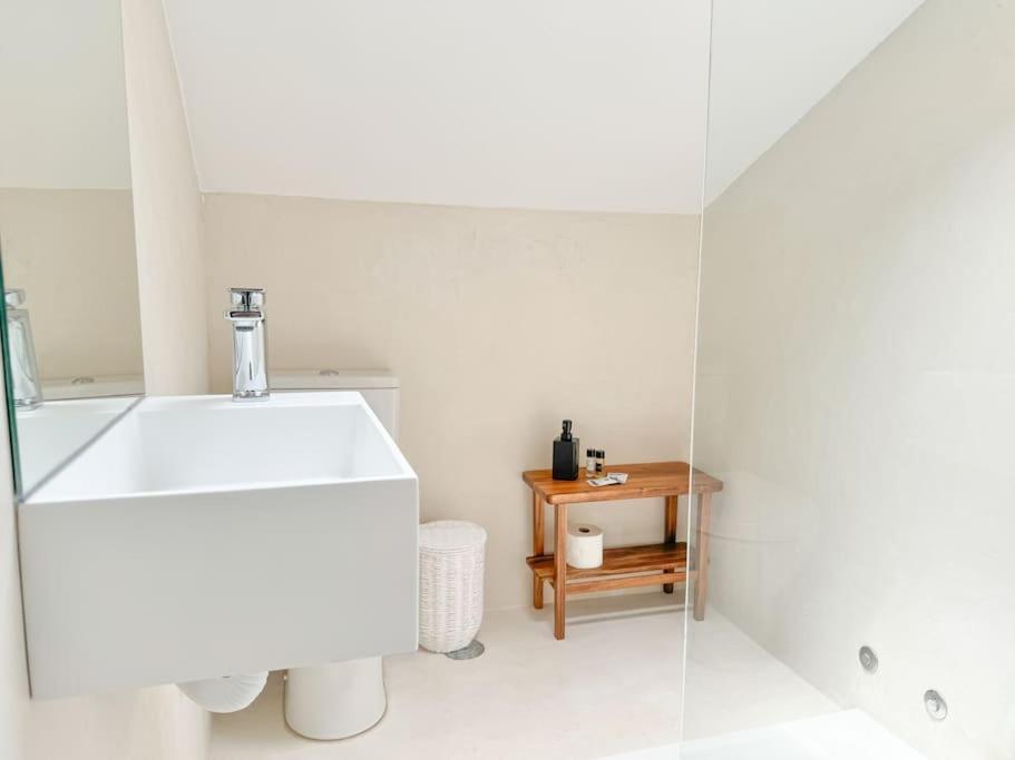 Costa Inn Beach House With Pool By Homeful Homes كوستا دا كاباريكا المظهر الخارجي الصورة